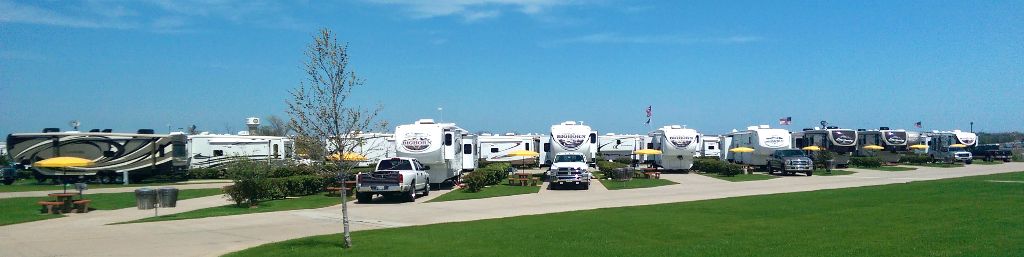 A bunch of the Heartland rigs here for the rally